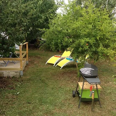 Beau Studio Climatise Bord De Holiday home