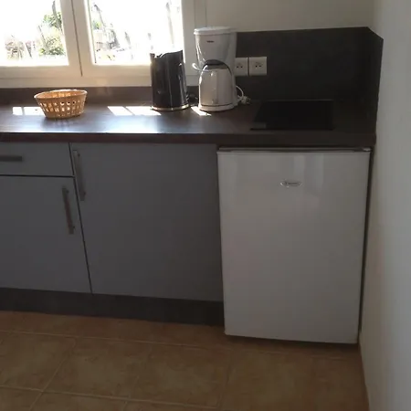 Prázdninový dům Beau Studio Climatise Bord De
